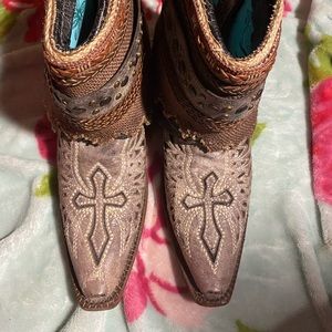 Corral boots